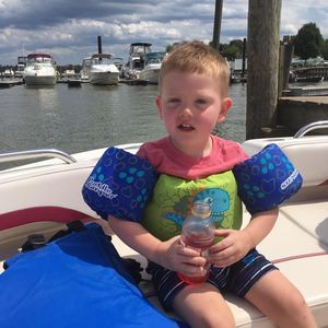 Meet your Posher, Crystal